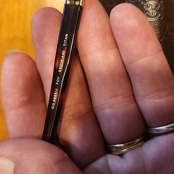 EUC Gucci frames - Picture 4 of 6